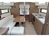 Oceanis 38.1 - Internal image