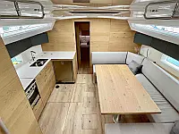 Elan Impression 45 - Internal image