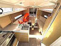 Oceanis 30.1 - Internal image