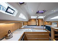 Elan 45 - Internal image